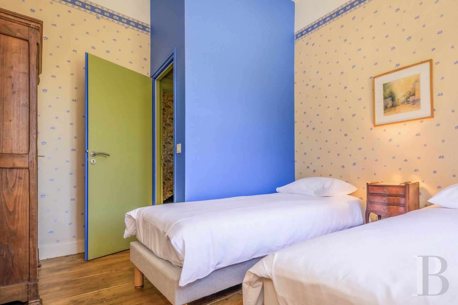 A 19th-century château dominating the surrounding landscape, south of Limoges in Haute-Vienne - photo  n°21